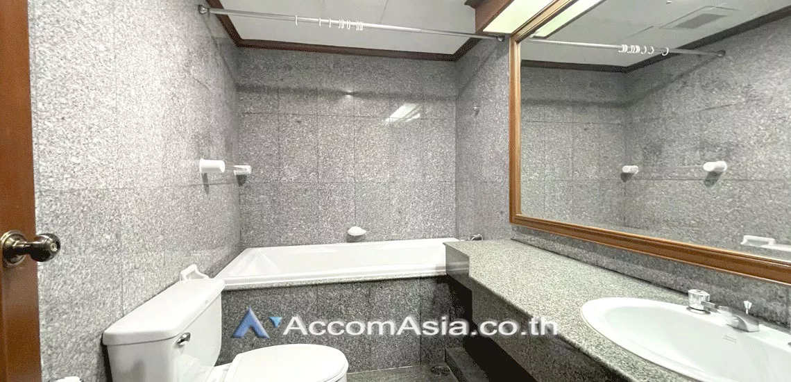 8  3 br Apartment For Rent in Sukhumvit ,Bangkok BTS Asok - MRT Sukhumvit at Comfortable for Living 310193