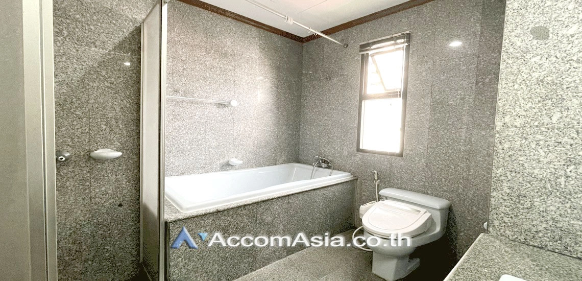 11  3 br Apartment For Rent in Sukhumvit ,Bangkok BTS Asok - MRT Sukhumvit at Perfect Apartment for Big Family, Prime Location Near Main Street 310193