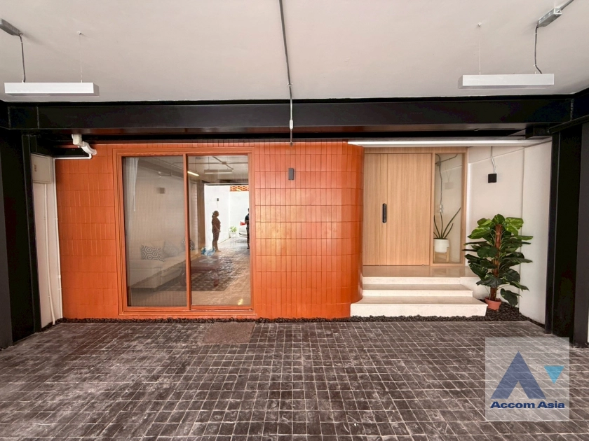 43  6 br House For Rent in Sukhumvit ,Bangkok BTS Phrom Phong 1110221