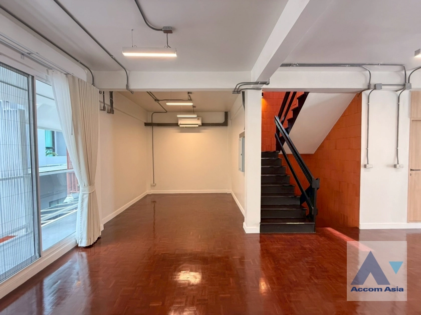 27  6 br House For Rent in Sukhumvit ,Bangkok BTS Phrom Phong 1110221