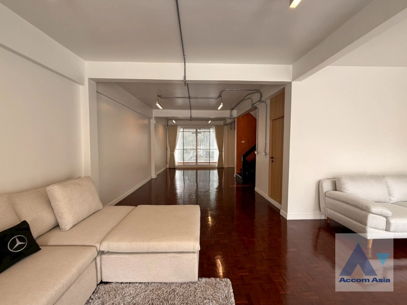 12  6 br House For Rent in Sukhumvit ,Bangkok BTS Phrom Phong 1110221