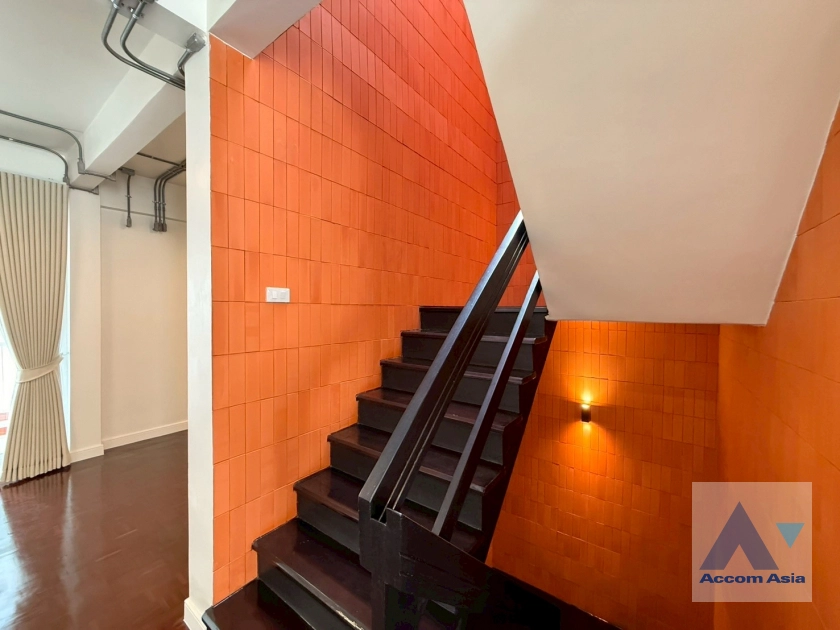 36  6 br House For Rent in Sukhumvit ,Bangkok BTS Phrom Phong 1110221