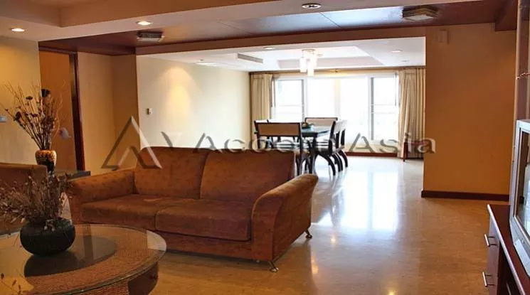  1  3 br Apartment For Rent in Sukhumvit ,Bangkok BTS Nana at Quiet and Peaceful  210222