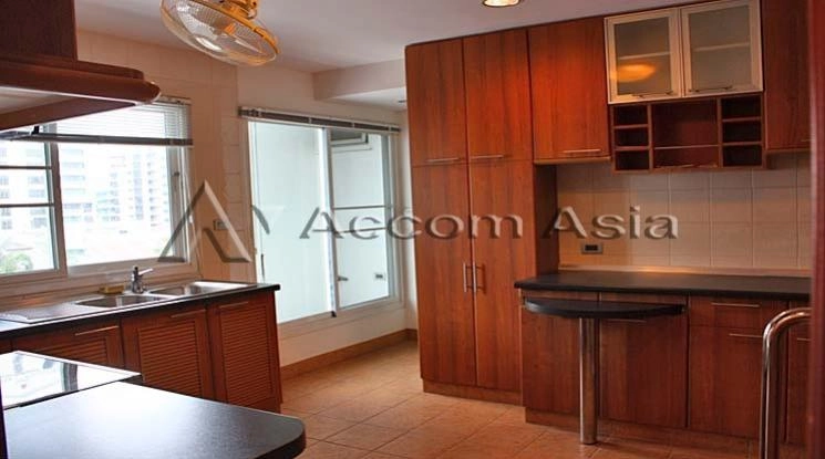 6  3 br Apartment For Rent in Sukhumvit ,Bangkok BTS Nana at Quiet and Peaceful  210222