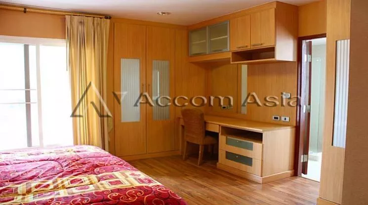 8  3 br Apartment For Rent in Sukhumvit ,Bangkok BTS Nana at Quiet and Peaceful  210222