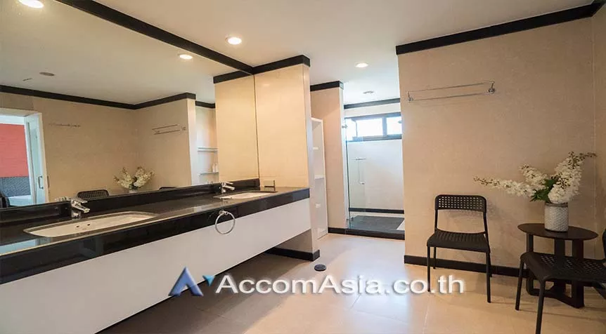 20  4 br Condominium For Rent in Sukhumvit ,Bangkok BTS Ekkamai at Baan Ananda 210229