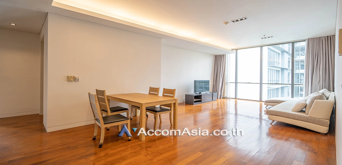 unit 2 Bedrooms  Condominium For Rent in Sukhumvit, Bangkok  near BTS Asok - MRT Sukhumvit (310246)