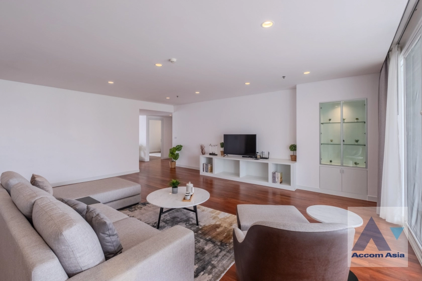 5  4 br Apartment For Rent in Sukhumvit ,Bangkok BTS Ekkamai at Ekkamai Family Apartment 210244