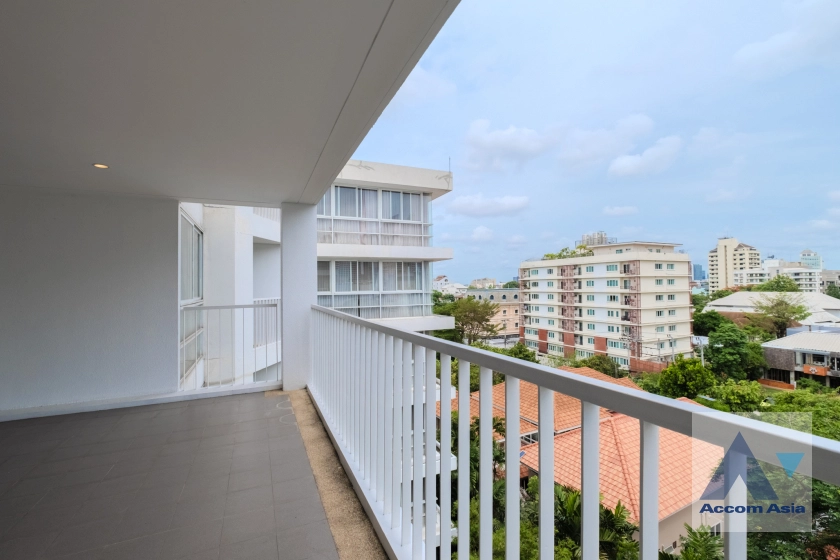 10  4 br Apartment For Rent in Sukhumvit ,Bangkok BTS Ekkamai at Ekkamai Family Apartment 210244