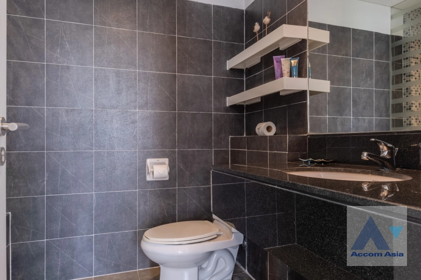 18  4 br Apartment For Rent in Sukhumvit ,Bangkok BTS Ekkamai at Ekkamai Family Apartment 210244