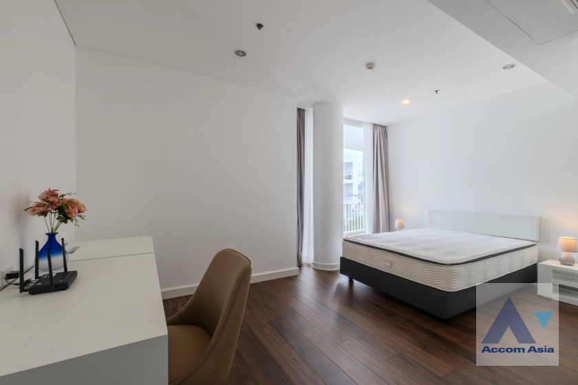 21  4 br Apartment For Rent in Sukhumvit ,Bangkok BTS Ekkamai at Ekkamai Family Apartment 210244