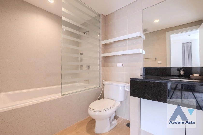 26  4 br Apartment For Rent in Sukhumvit ,Bangkok BTS Ekkamai at Ekkamai Family Apartment 210244