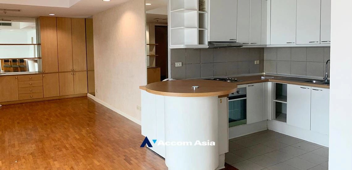 unit 3 Bedrooms  Condominium For Rent & Sale in Sathorn, Bangkok  near BRT Thanon Chan (210353)