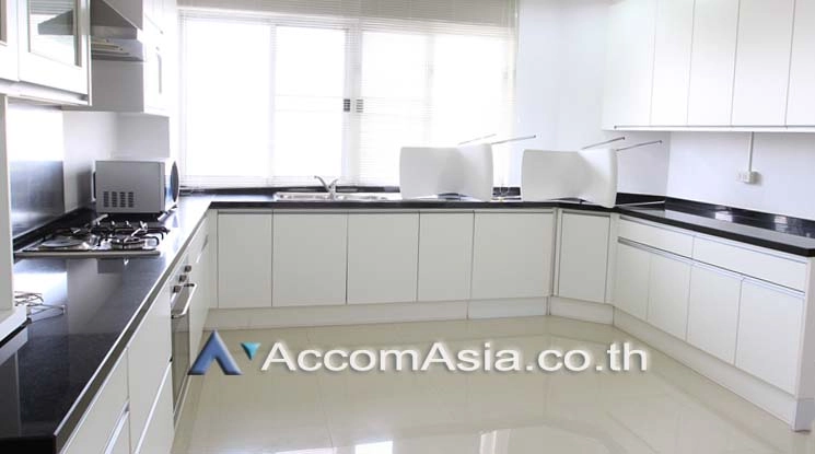  3 Bedrooms  Apartment For Rent in Sathorn, Bangkok  near BRT Technic Krungthep (2040603)