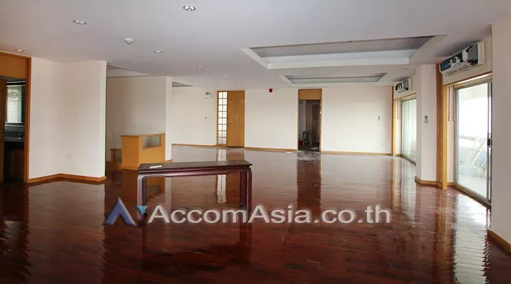  1  4 br Apartment For Rent in Sathorn ,Bangkok MRT Lumphini at Living with natural 810310