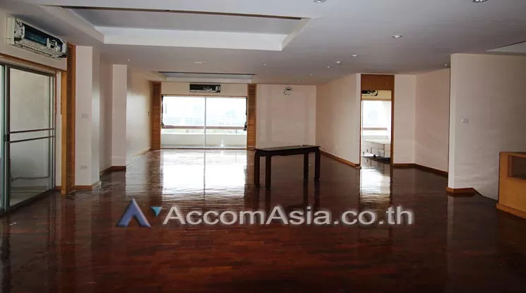 Pet friendly |  4 Bedrooms  Apartment For Rent in Sathorn, Bangkok  near MRT Lumphini (810310)