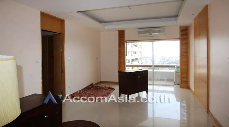 7  4 br Apartment For Rent in Sathorn ,Bangkok MRT Lumphini at Living with natural 810310