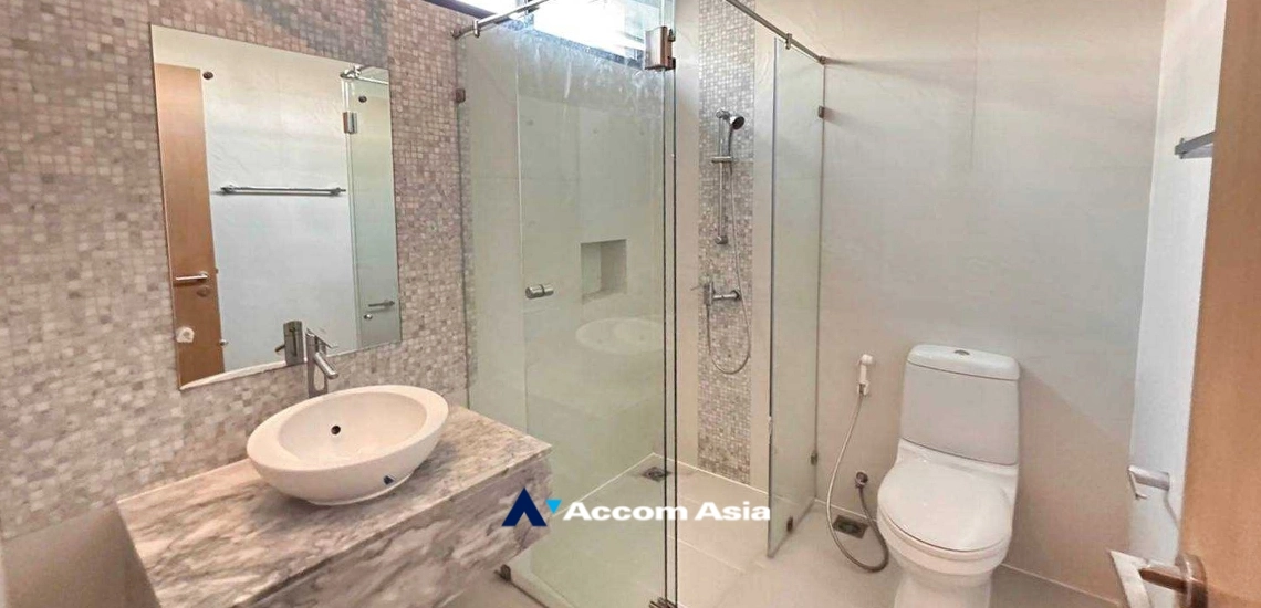 9  4 br House For Rent in Sukhumvit ,Bangkok BTS Ekkamai at Luxury House with private pool in Ekkamai 610266