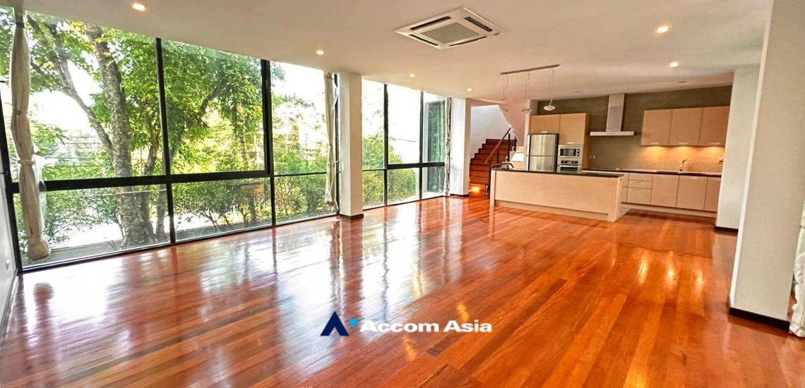  1  4 br House For Rent in Sukhumvit ,Bangkok BTS Ekkamai at Luxury House with private pool in Ekkamai 610266