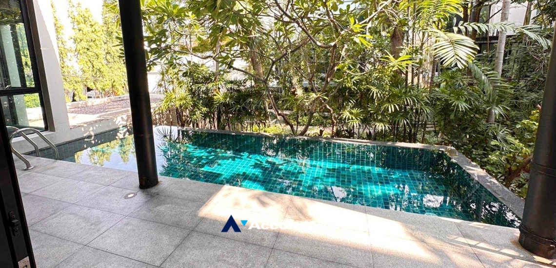 12  4 br House For Rent in Sukhumvit ,Bangkok BTS Ekkamai at Luxury House with private pool in Ekkamai 610266