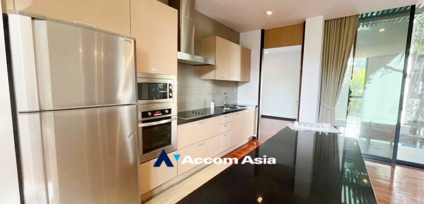 unit 4 Bedrooms  House For Rent in Sukhumvit, Bangkok  near BTS Ekkamai (610267)