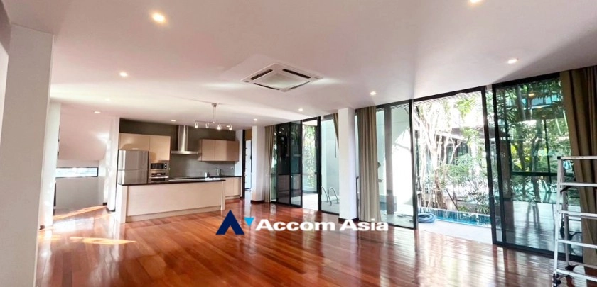  Luxury House with private pool in Ekkamai House  4 Bedroom for Rent BTS Ekkamai in Sukhumvit Bangkok