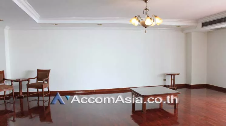 unit 3 Bedrooms  Condominium For Rent in Sukhumvit, Bangkok  near BTS Phrom Phong (1510343)