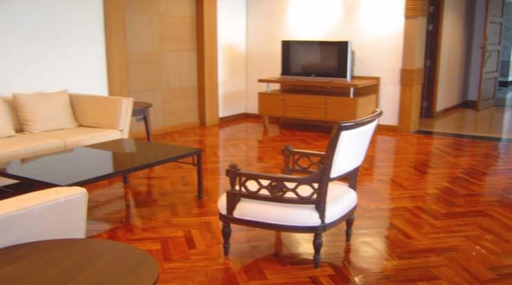 unitBig Balcony, Pet friendly |  3 Bedrooms  Apartment For Rent in Sukhumvit, Bangkok  near BTS Nana (1410350)