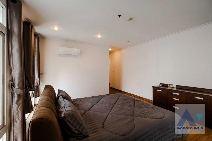 unit 3 Bedrooms  Condominium For Rent & Sale in Sukhumvit, Bangkok  near BTS Asok - MRT Sukhumvit (1510353)