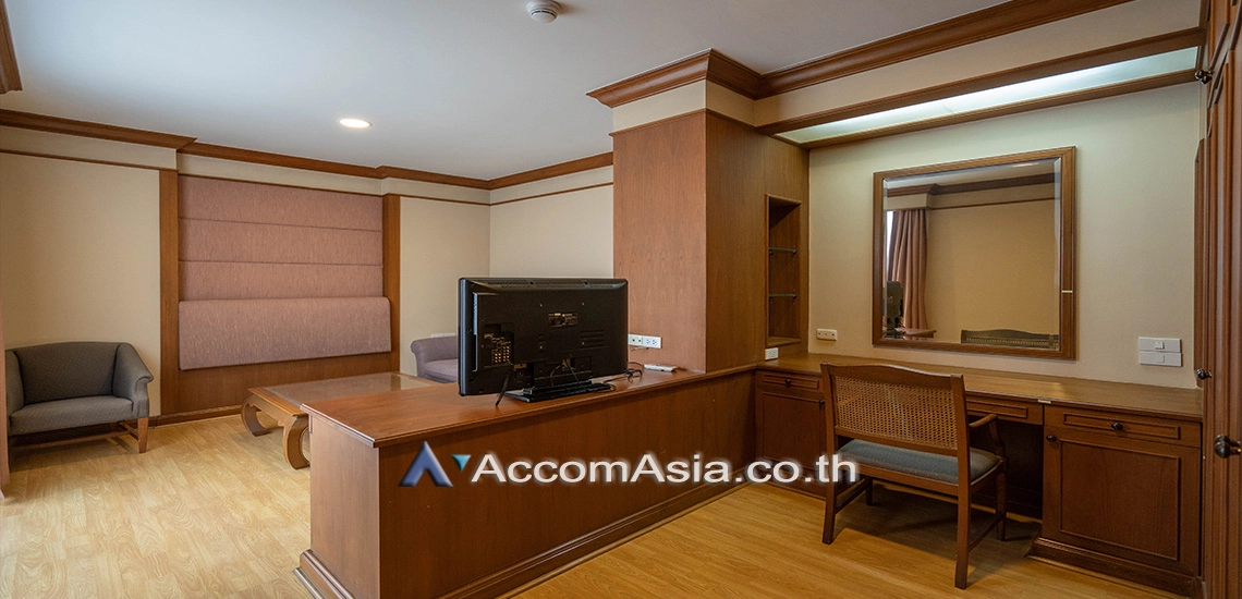 5  3 br Condominium for rent and sale in Ploenchit ,Bangkok BTS Chitlom at Somkid Gardens 1510365
