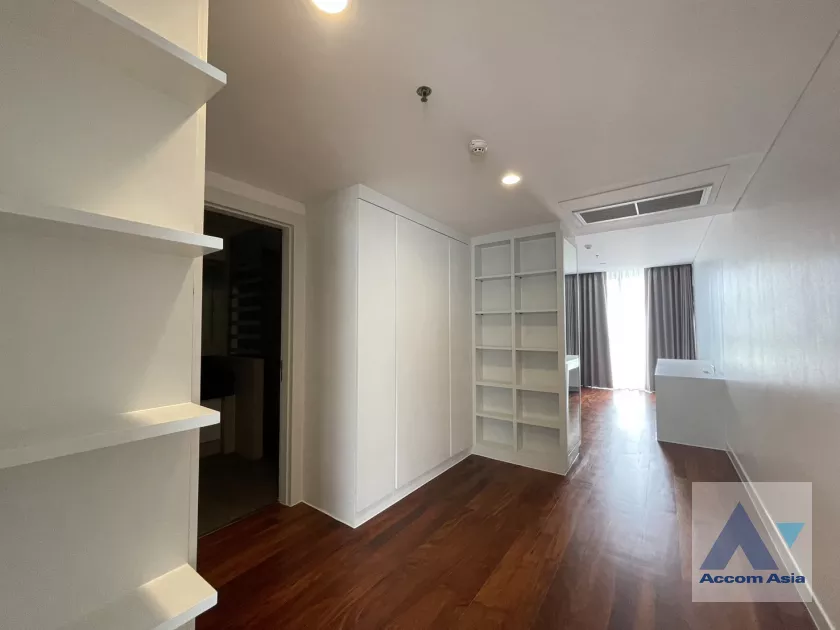 7  3 br Apartment For Rent in Sukhumvit ,Bangkok BTS Ekkamai at Ekkamai Family Apartment 1410382