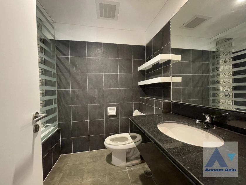 6  3 br Apartment for rent and sale in Sukhumvit ,Bangkok BTS Ekkamai at Ekkamai Family Apartment 1410382