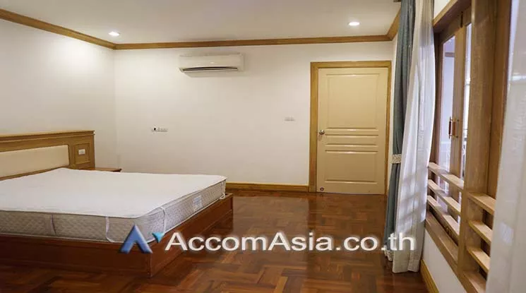 12  4 br Apartment For Rent in Sukhumvit ,Bangkok BTS Phrom Phong at 10 Mins from BTS with Shuttle Bus Service 1410383
