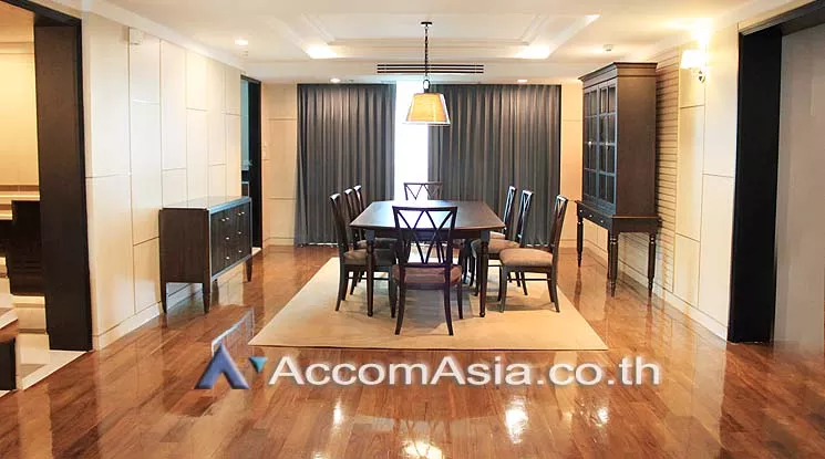  3 Bedrooms  Apartment For Rent in Sukhumvit, Bangkok  near BTS Asok (1001901)