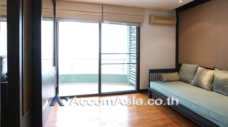 Duplex Condo |  2 Bedrooms  Condominium For Rent in Ploenchit, Bangkok  near BTS Chitlom (1510405)