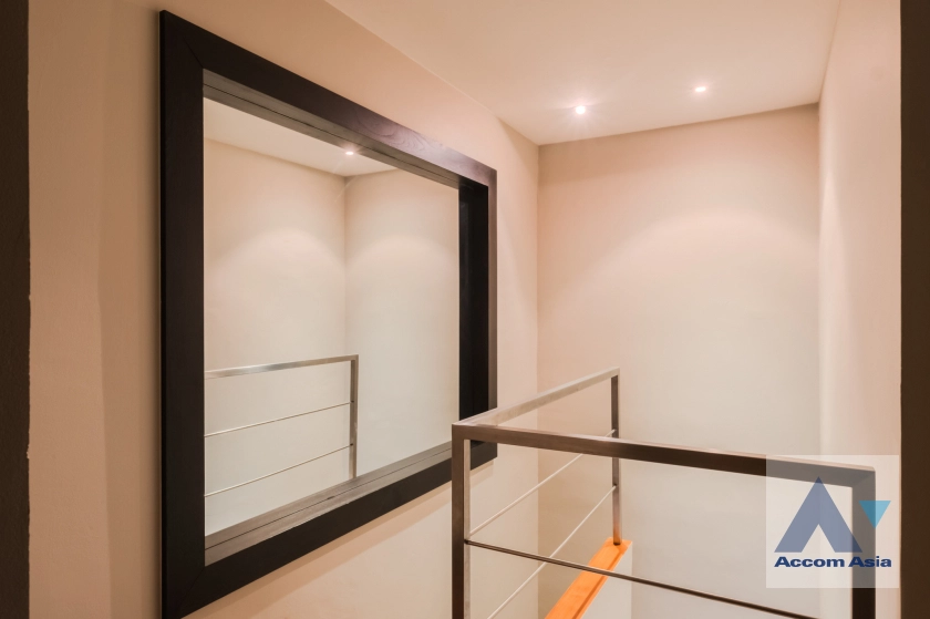 14  3 br Condominium for rent and sale in Ploenchit ,Bangkok BTS Chitlom at Baan Na Varang 1510405