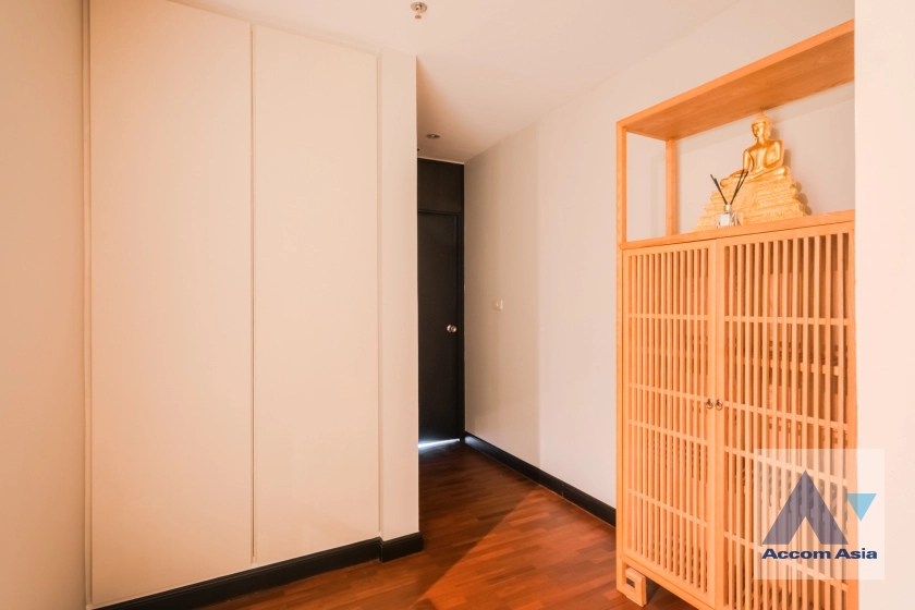 15  3 br Condominium for rent and sale in Ploenchit ,Bangkok BTS Chitlom at Baan Na Varang 1510405