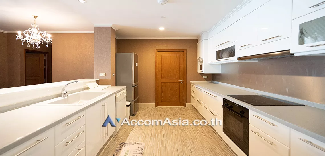 unit 2 Bedrooms  Condominium For Rent in Sathorn, Bangkok  near BTS Chong Nonsi (1510409)