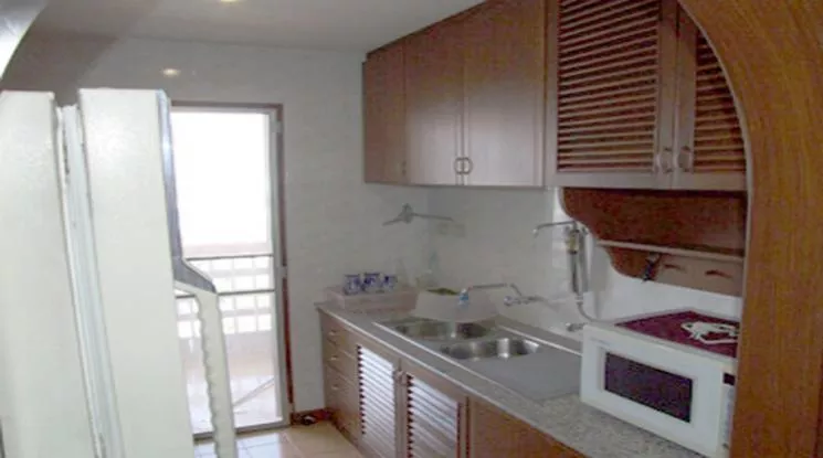 4  3 br Condominium For Sale in Charoen Nakhon ,Bangkok BTS Krung Thon Buri at Master View Executive Place 1510422