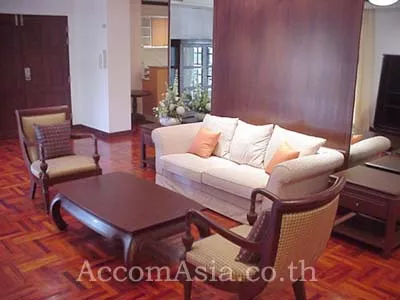  2 Bedrooms  Apartment For Rent in Ploenchit, Bangkok  near BTS Chitlom (1410425)
