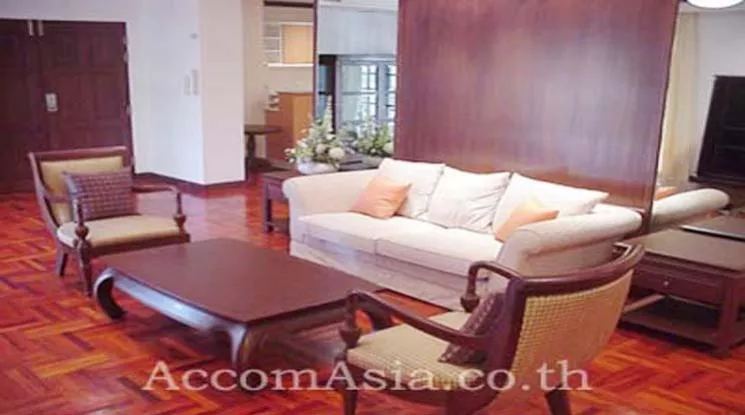 unit 3 Bedrooms  Apartment For Rent in Ploenchit, Bangkok  near BTS Chitlom (1410427)