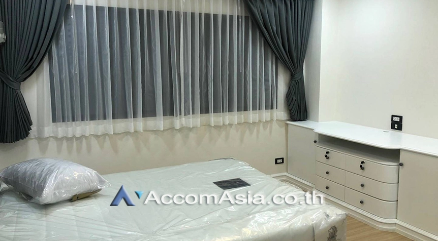 unitBaan Prompong Condominium