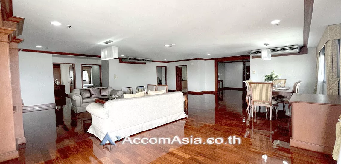  1  3 br Apartment For Rent in Sukhumvit ,Bangkok BTS Asok - MRT Sukhumvit at Perfect Apartment for Big Family, Prime Location Near Main Street 1410491