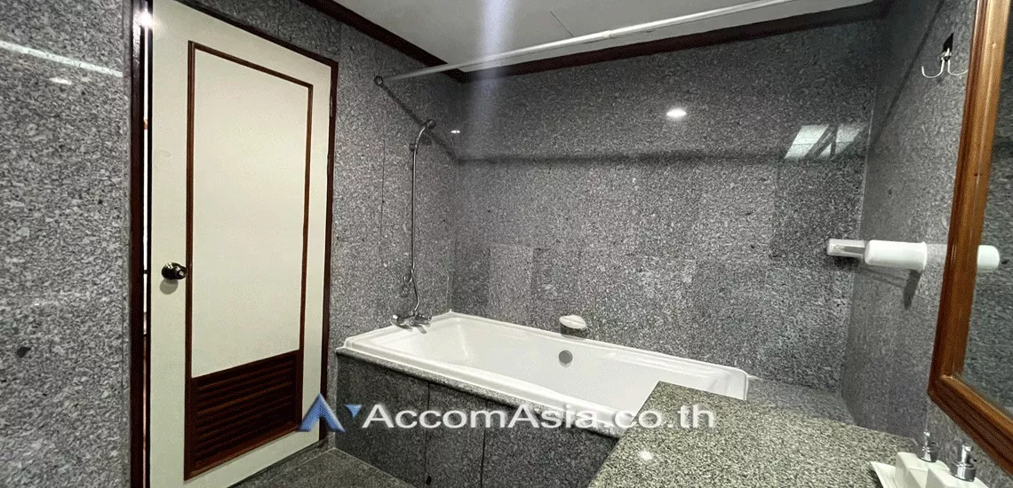 10  3 br Apartment For Rent in Sukhumvit ,Bangkok BTS Asok - MRT Sukhumvit at Comfortable for Living 1410491