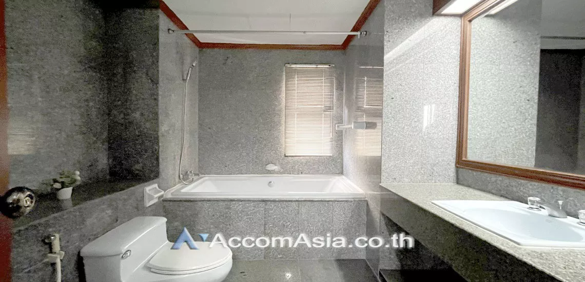 13  3 br Apartment For Rent in Sukhumvit ,Bangkok BTS Asok - MRT Sukhumvit at Comfortable for Living 1410491