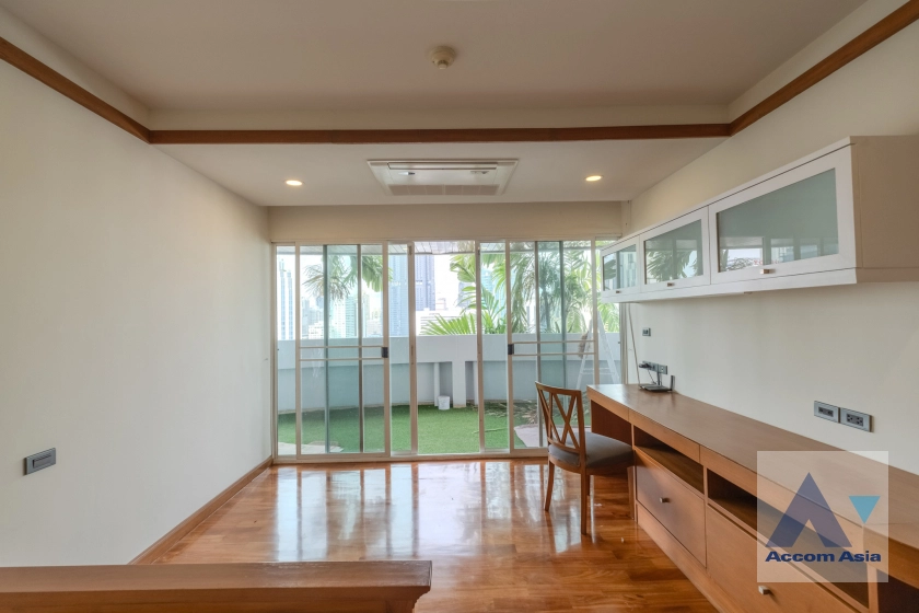 24  3 br Apartment for rent and sale in Sukhumvit ,Bangkok BTS Nana at Fully Furnished Apartment, Only 2 mins walk to BTS 1410527