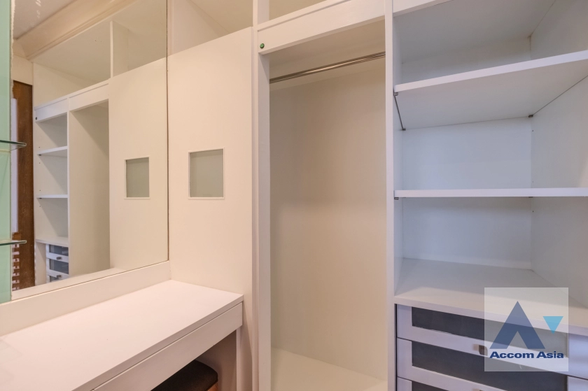 27  3 br Apartment for rent and sale in Sukhumvit ,Bangkok BTS Nana at Fully Furnished Apartment, Only 2 mins walk to BTS 1410527