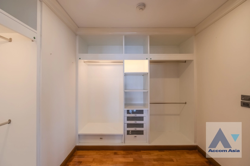 16  3 br Apartment for rent and sale in Sukhumvit ,Bangkok BTS Nana at Fully Furnished Apartment, Only 2 mins walk to BTS 1410527