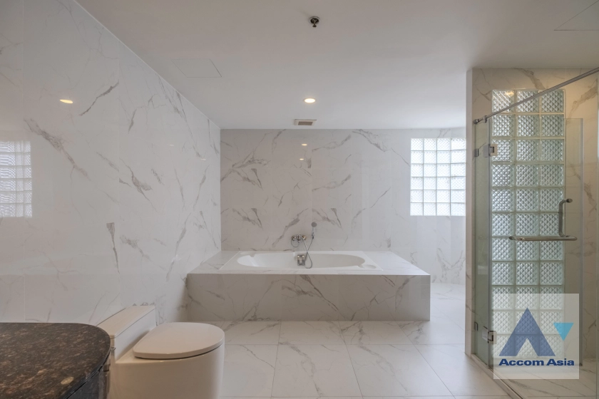 17  3 br Apartment for rent and sale in Sukhumvit ,Bangkok BTS Nana at Fully Furnished Apartment, Only 2 mins walk to BTS 1410527