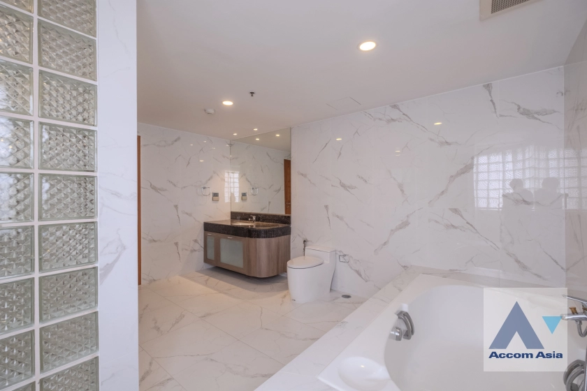 18  3 br Apartment for rent and sale in Sukhumvit ,Bangkok BTS Nana at Fully Furnished Apartment, Only 2 mins walk to BTS 1410527